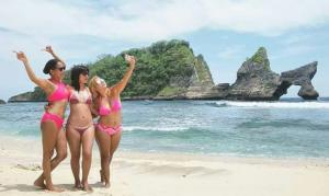 Atuh Beach