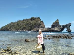 Atuh Beach